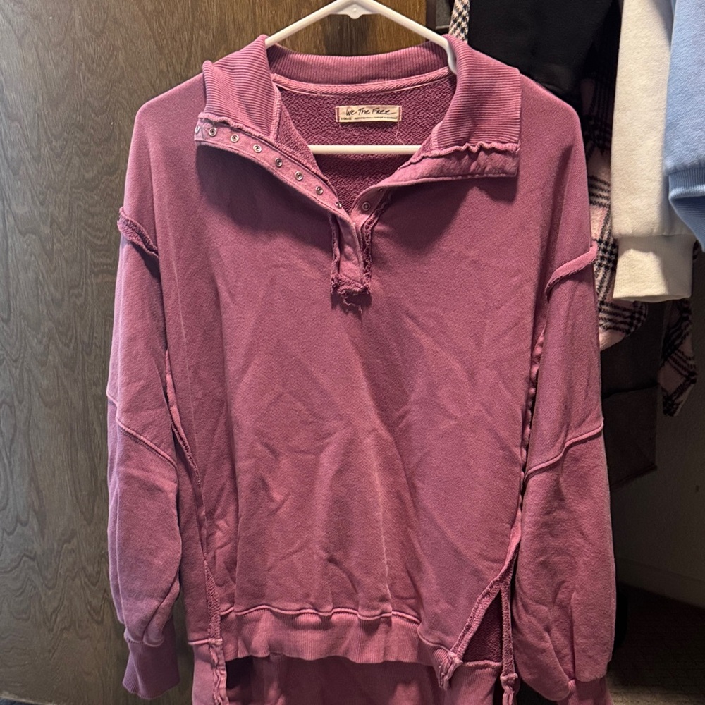 Free people sweatshirt